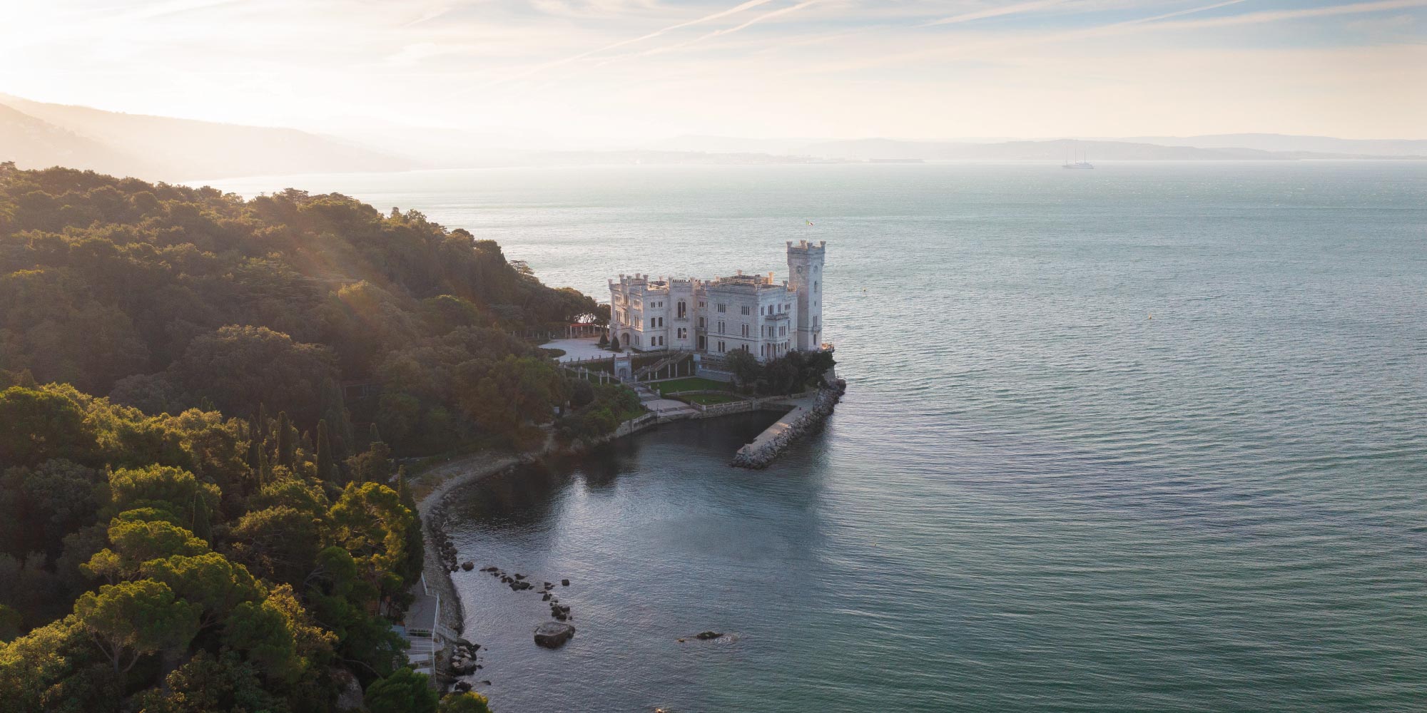 vista aerea del Castello di Miramare